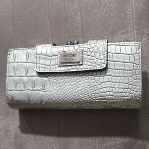 Nicole Metallic Silver Crocodile Pattern‎ Wallet